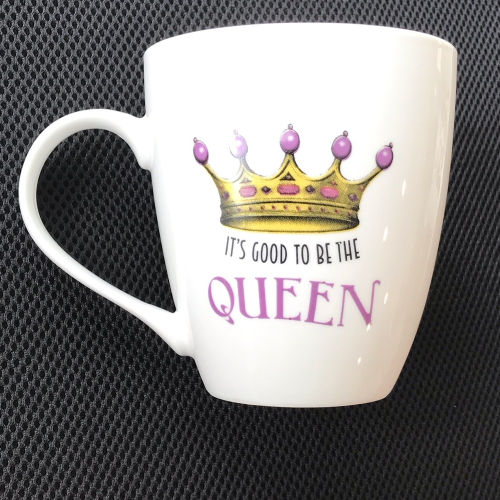 Pfaltzgraff Everyday White Mug "It’s Good To Be Queen"